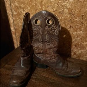 Ariat shoes